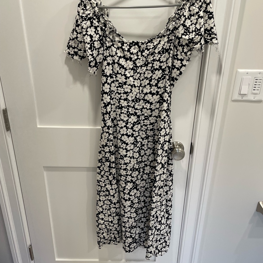 Who What Wear Black and White Floral Midi Dress